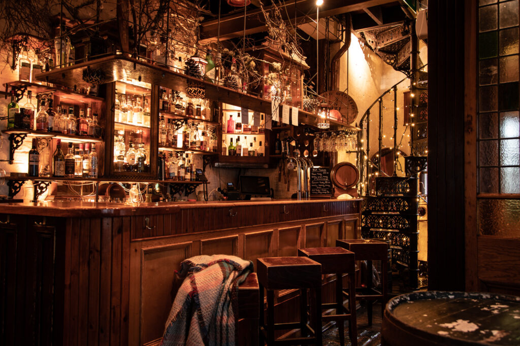 Whisky Bars Glasgow | The Wee Whisky Bar | Ubiquitous Chip